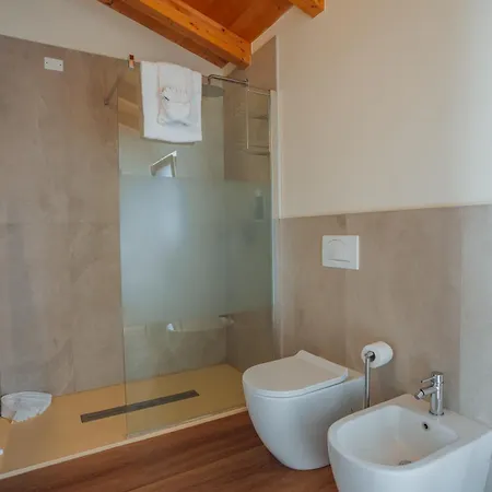 Garda Relais 3* 卡斯特努沃德加尔达