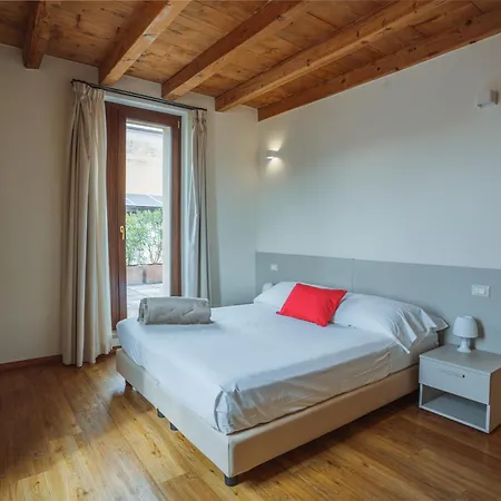 Garda Relais 3* 卡斯特努沃德加尔达